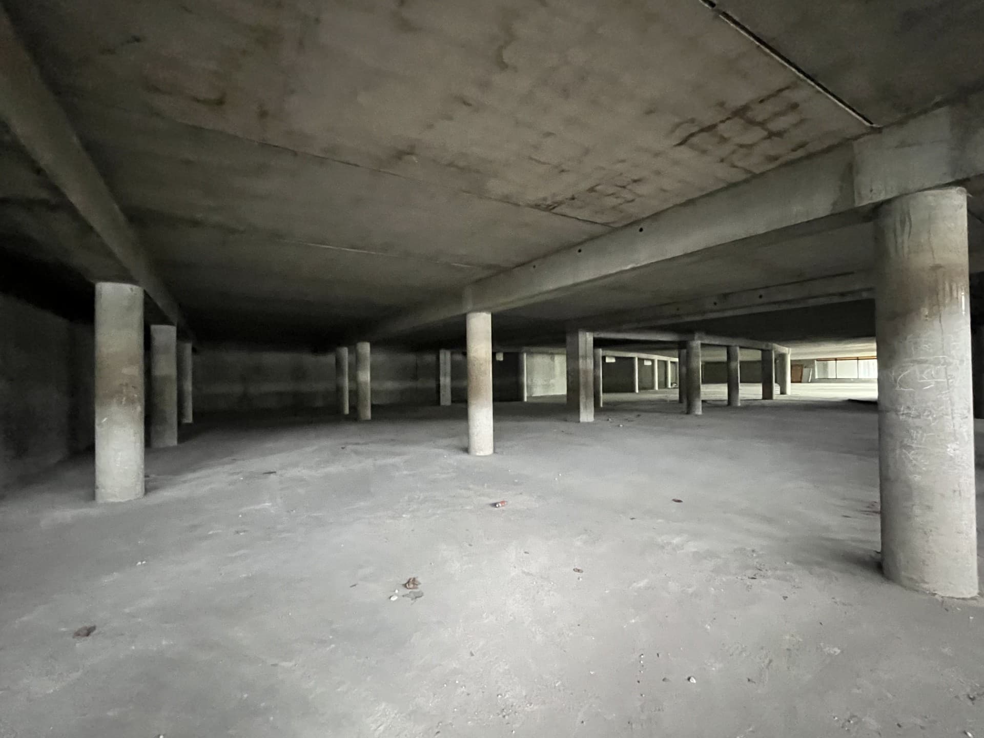 Local commercial · 687 m² · Location — photo 2
