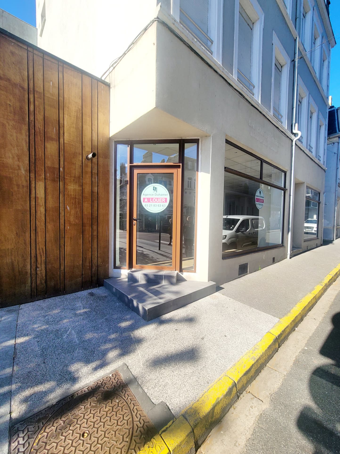 Local commercial · 100 m² · Location — photo 2