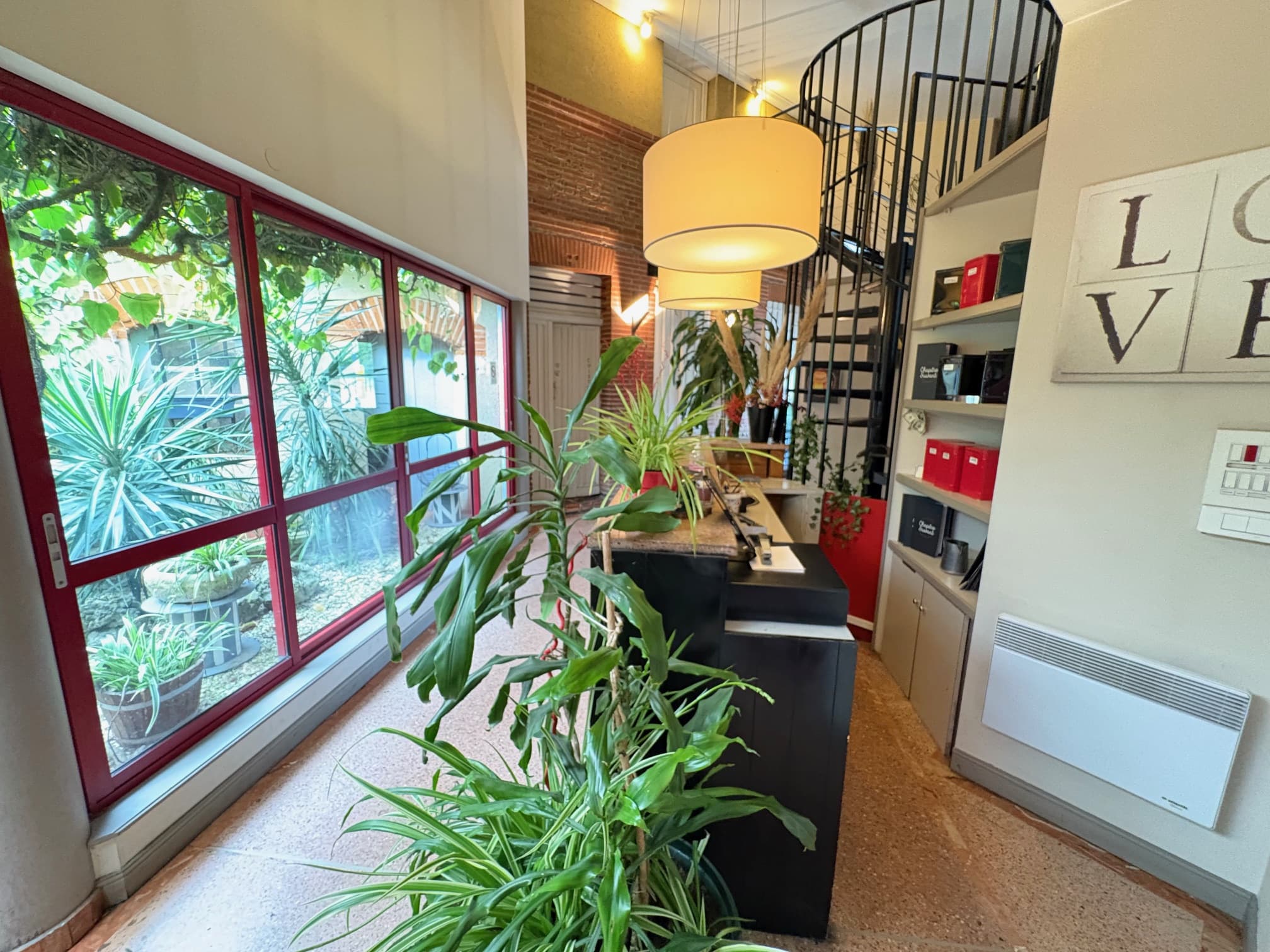 Local commercial · 350 m² · Fonds de commerce — photo 2