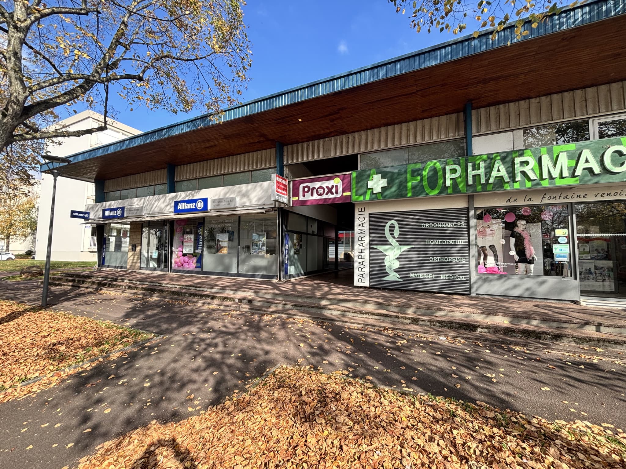Local commercial · 70 m² · Location — photo 1