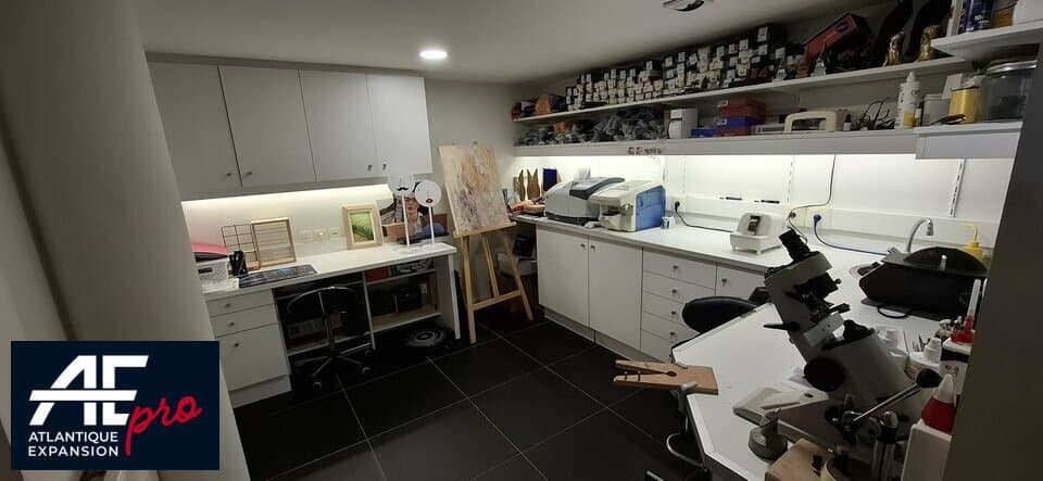 Local commercial · 89 m² · Location — photo 2