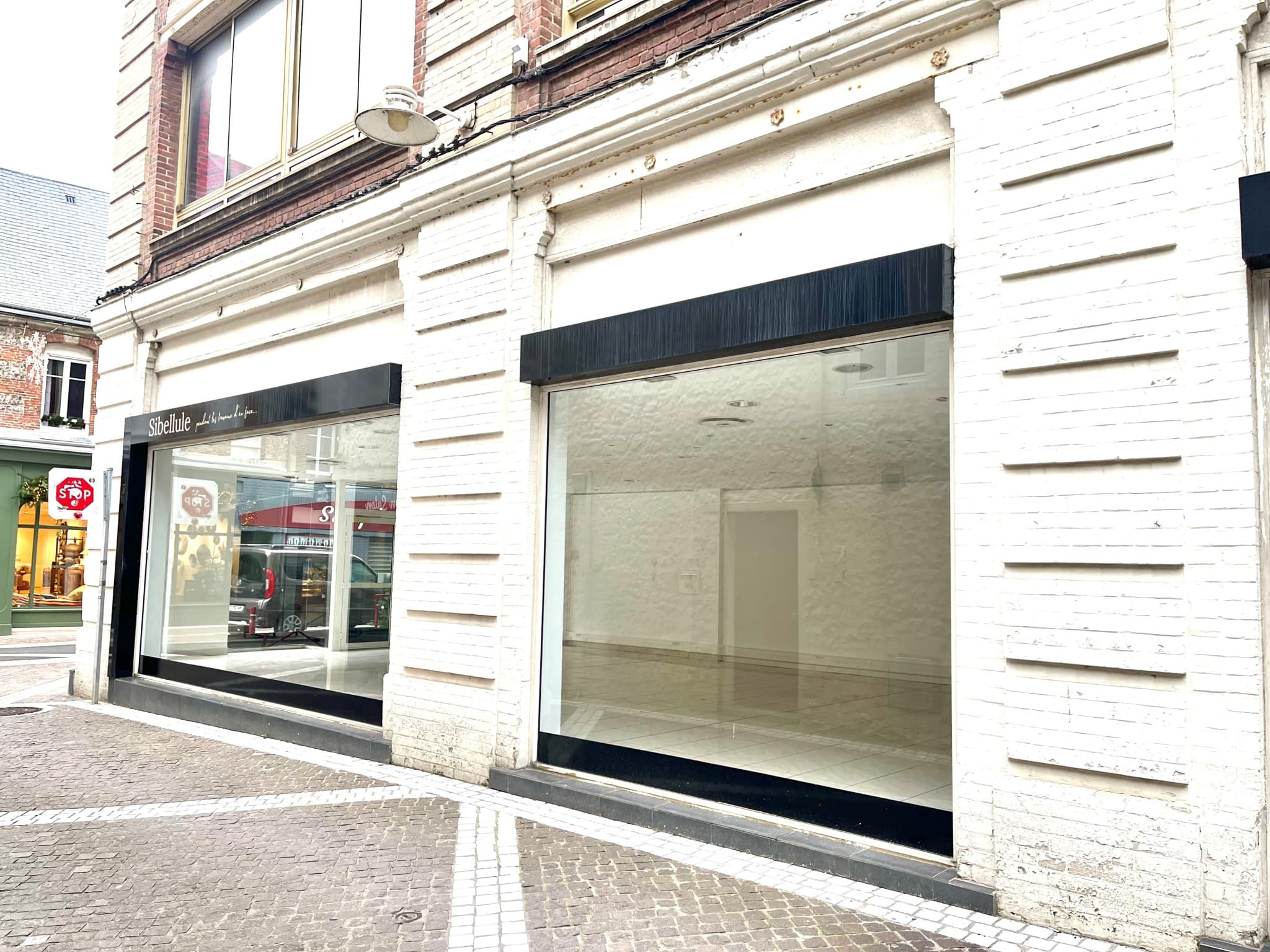 Local commercial · 140 m² · Location — photo 2