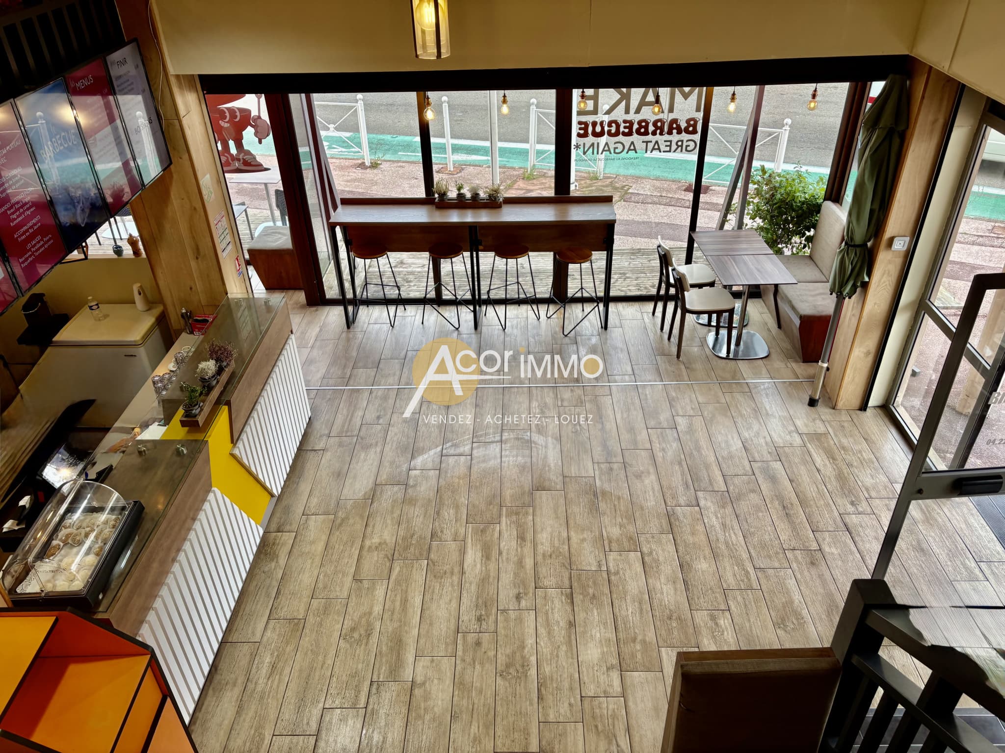 Local commercial · 121 m² · Achat des murs — photo 1