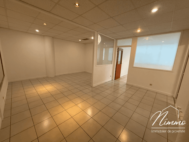 Local commercial · 68 m² · Achat des murs — photo 3