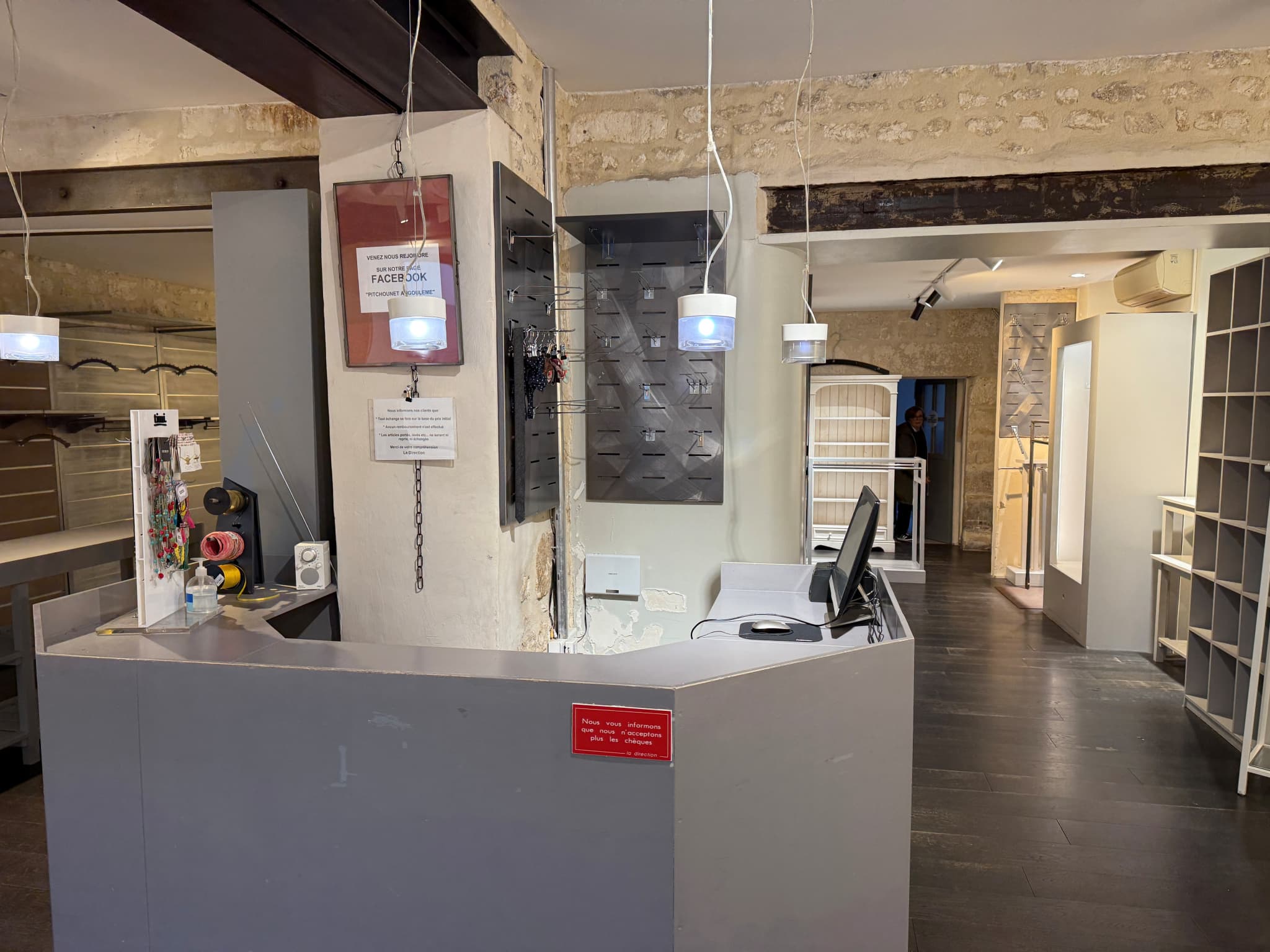 Local commercial · 111 m² · Achat des murs — photo 3
