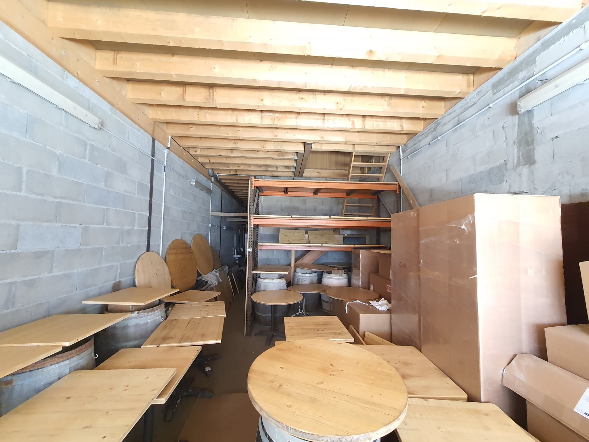 Local commercial · 100 m² · Achat des murs — photo 3