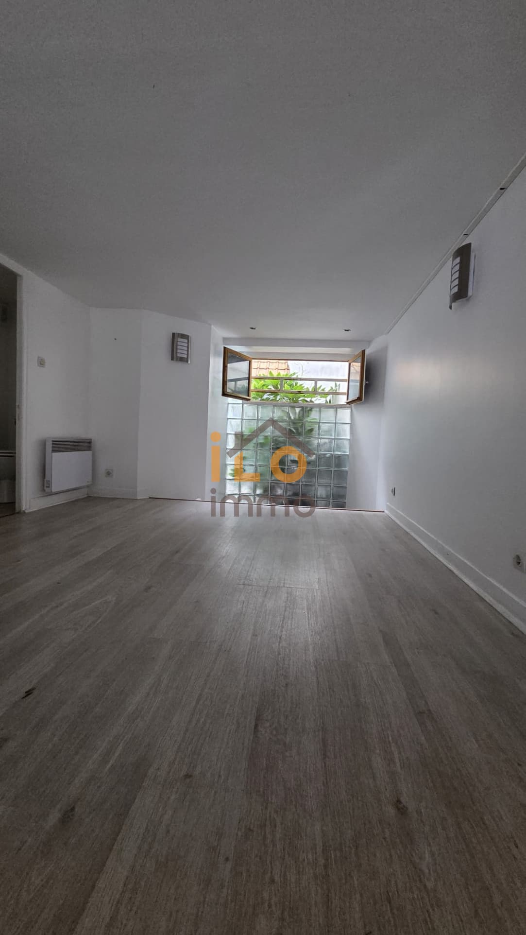 Local commercial · 65 m² · Achat des murs — photo 3