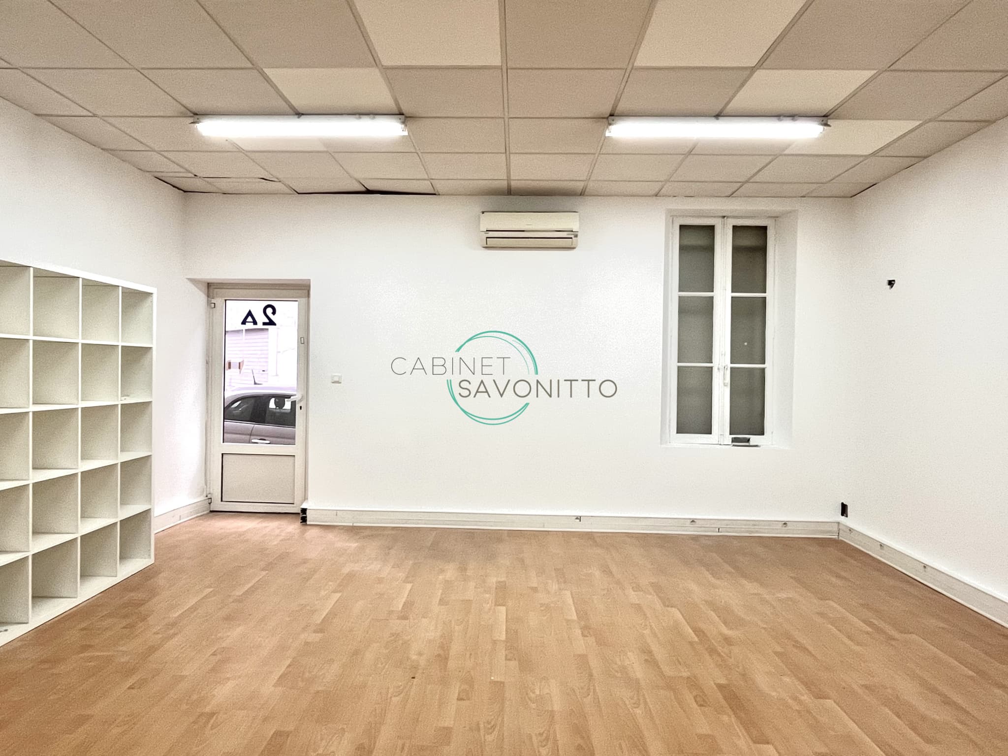 Local commercial · 33 m² · Location — photo 3