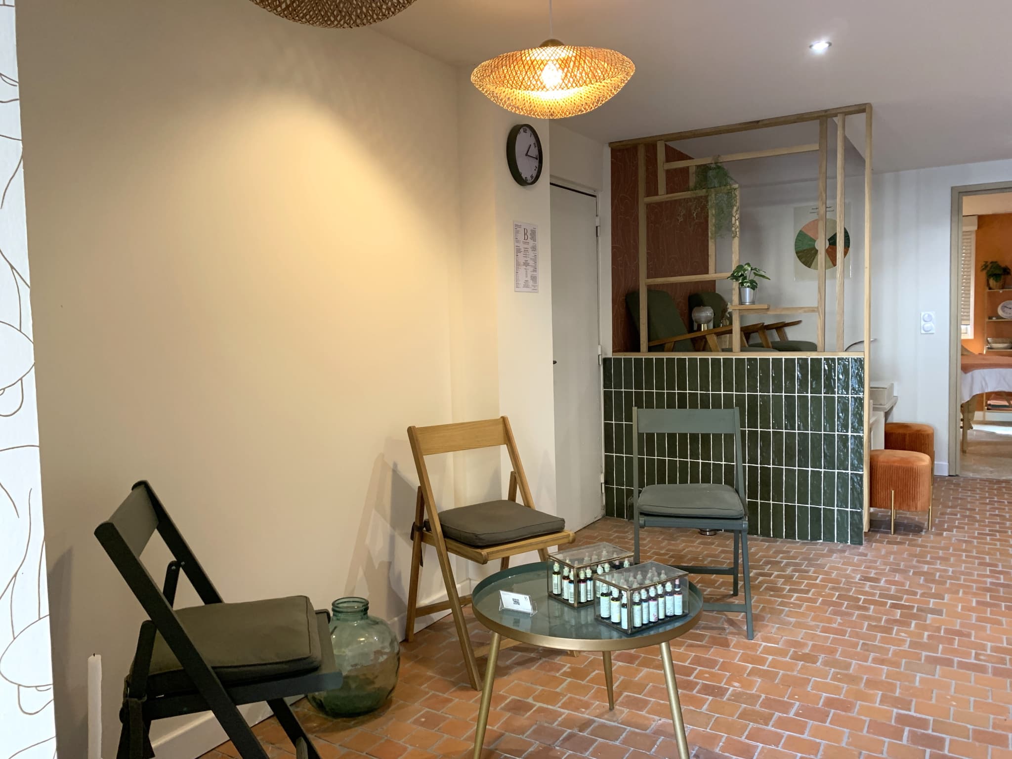 Local commercial · 69 m² · Location — photo 3