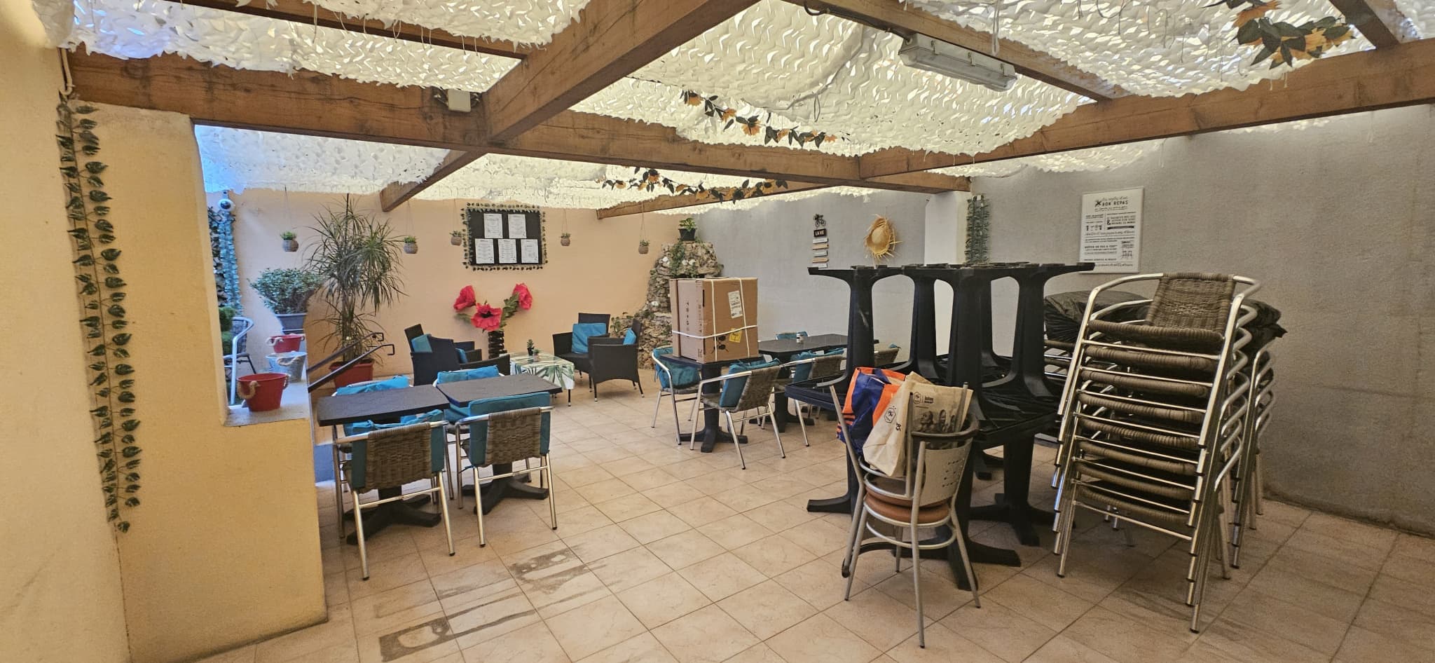 Local commercial · 133 m² · Achat des murs — photo 2