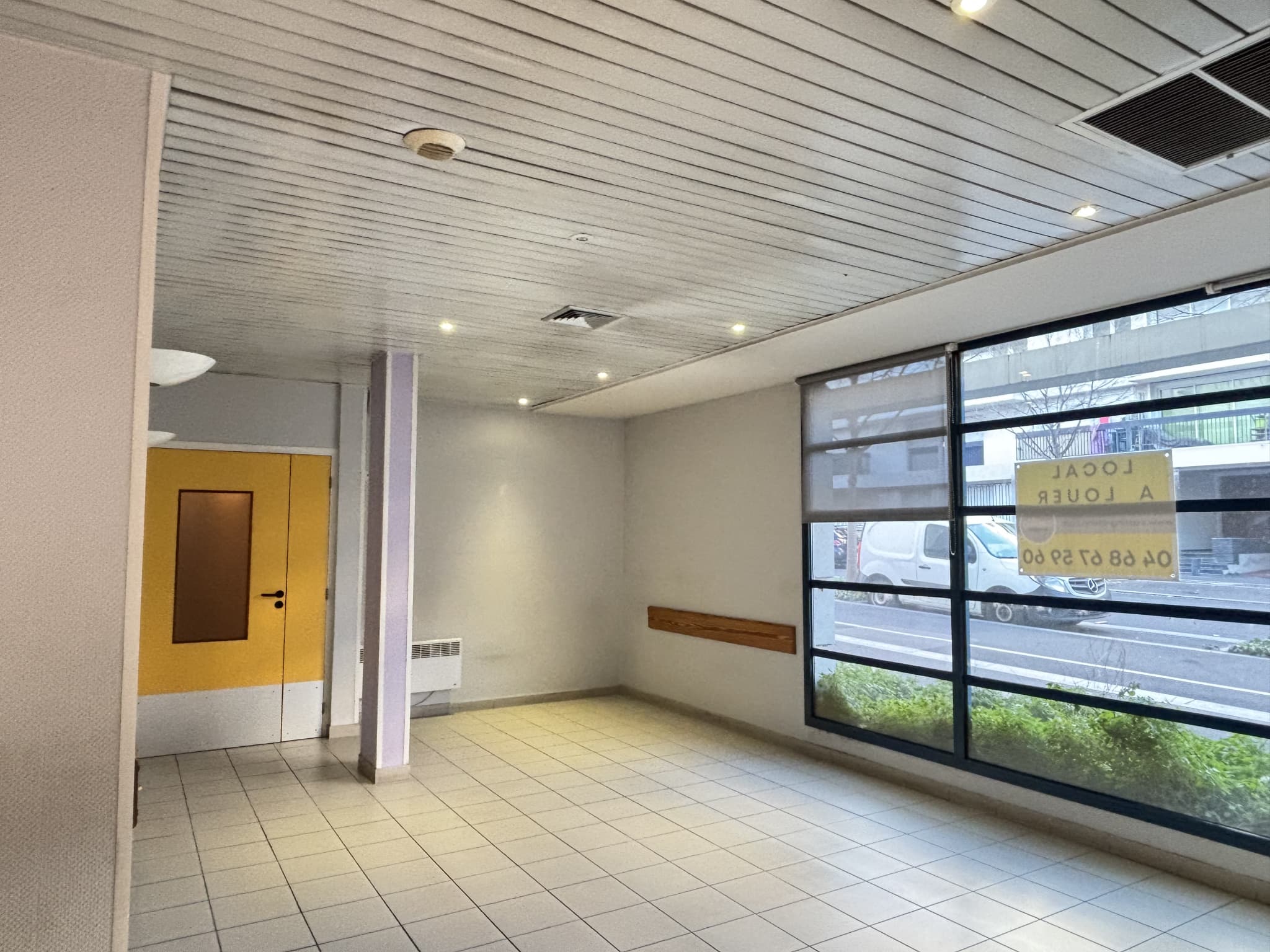 Local commercial · 265 m² · Location — photo 1