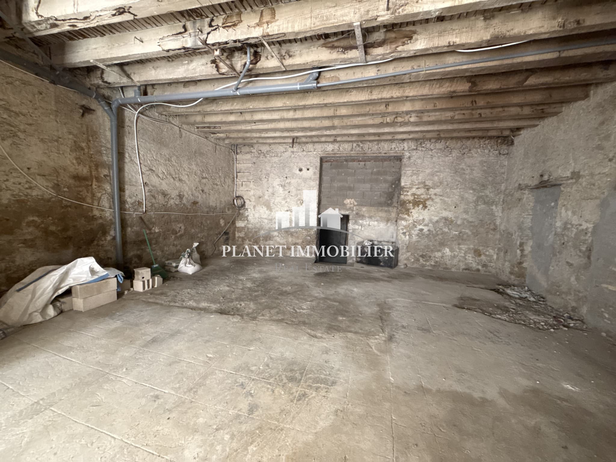 Local commercial · 95 m² · Achat des murs — photo 3