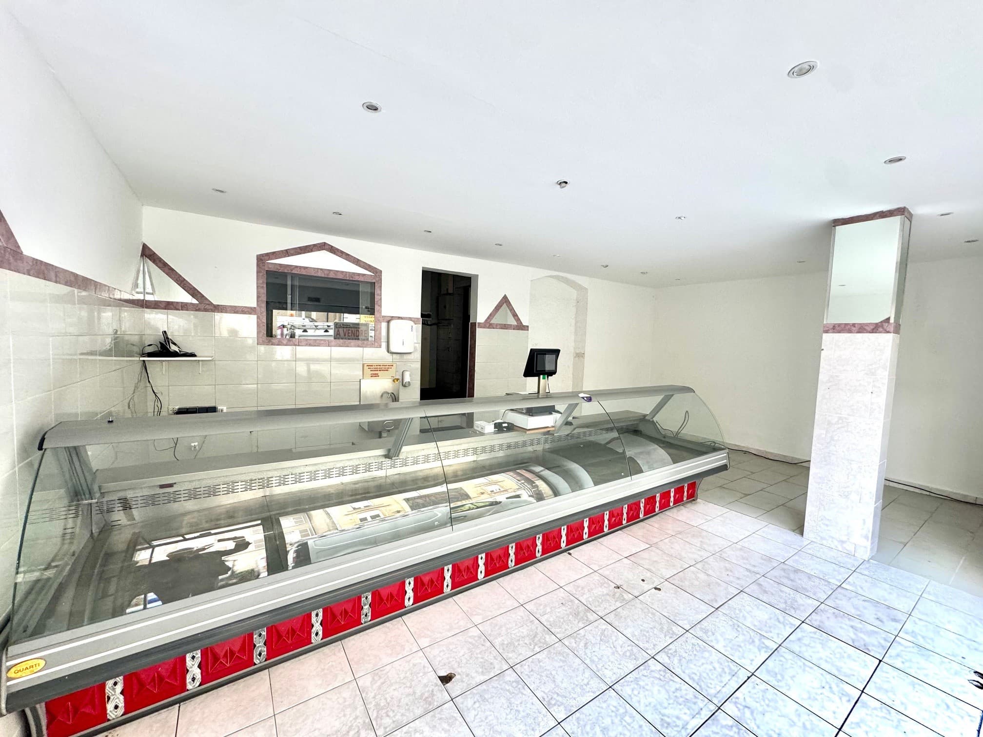 Local commercial · 120 m² · Achat des murs — photo 2