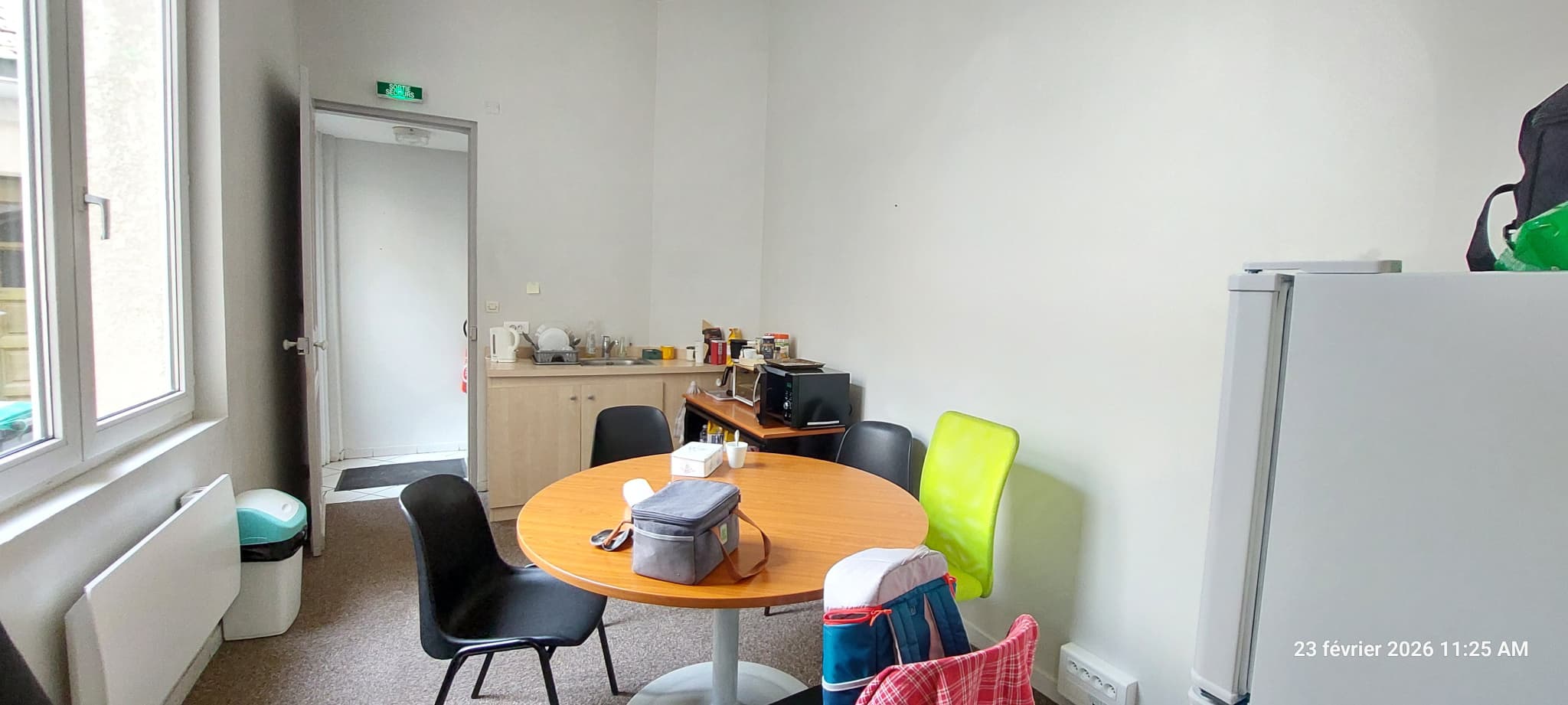 Local commercial · 97 m² · Location — photo 2