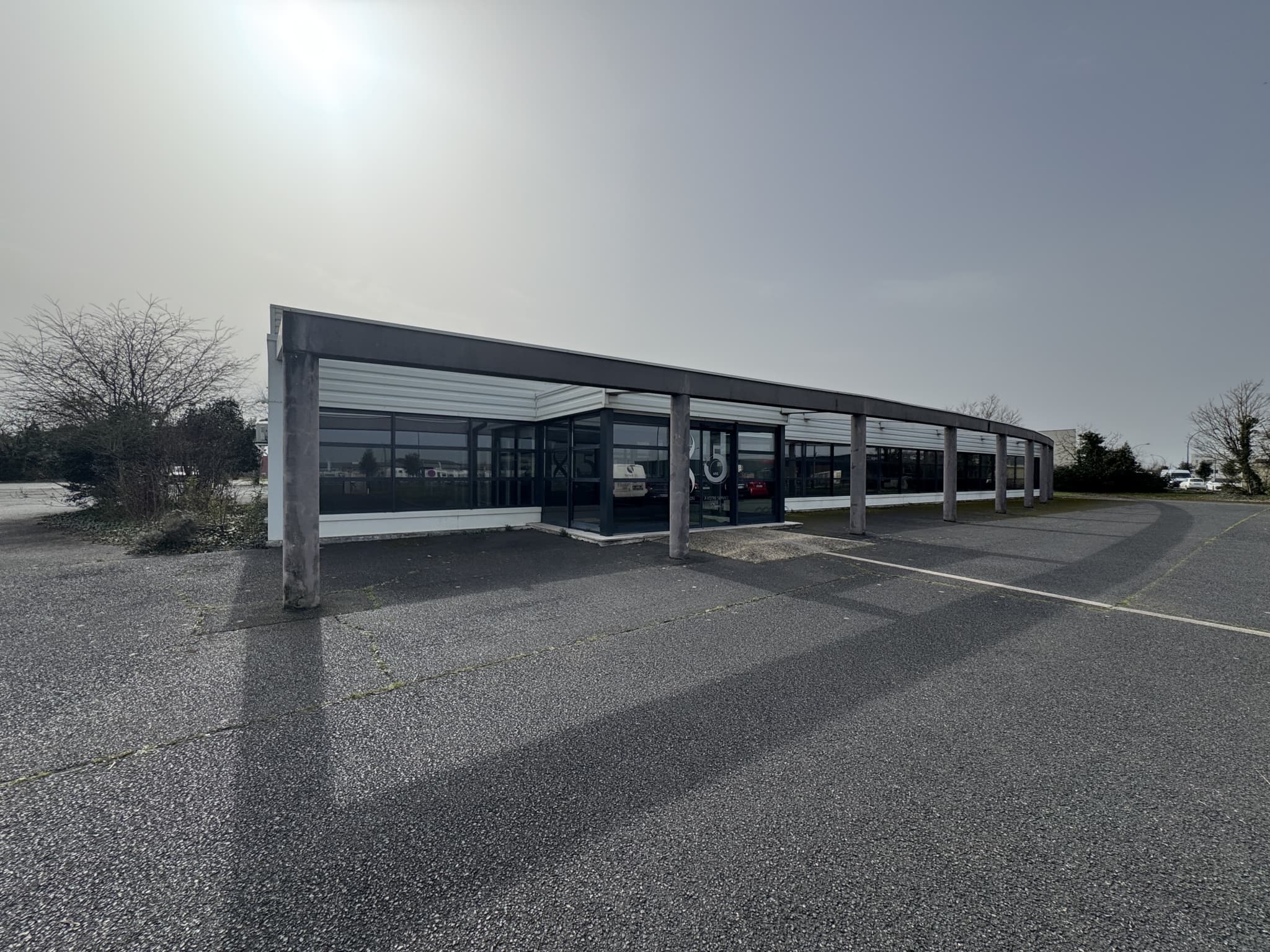 Local commercial · 1150 m² · Location — photo 1
