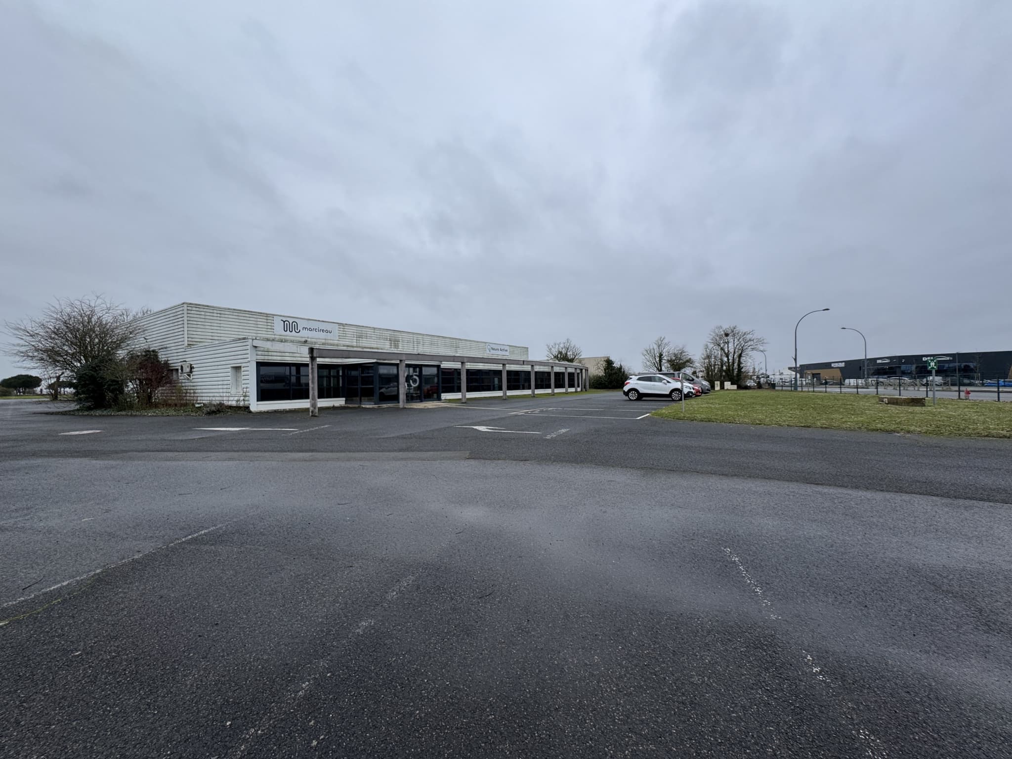 Local commercial · 1150 m² · Location — photo 2