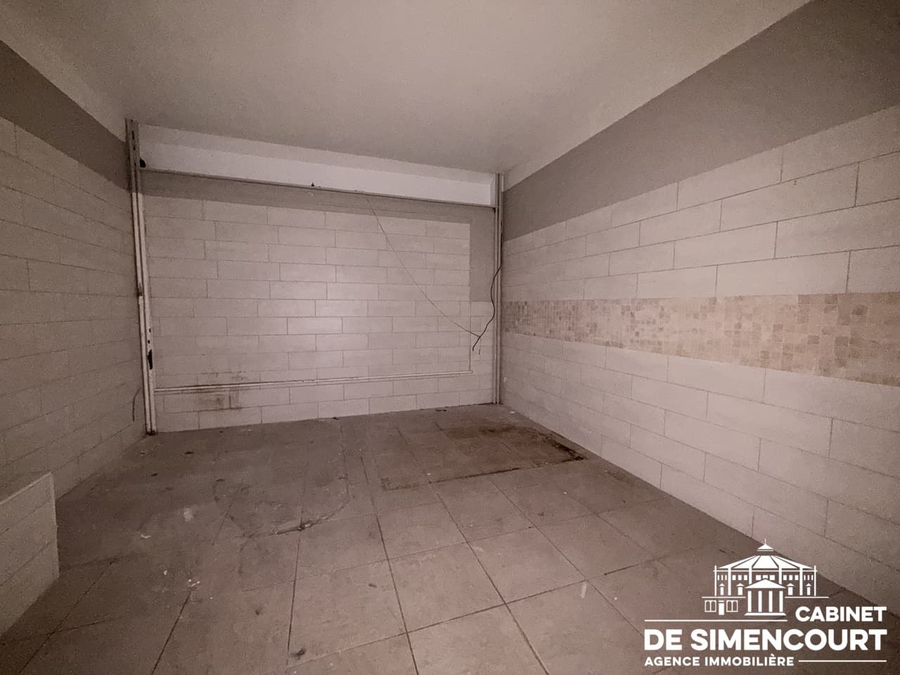 Local commercial · 95 m² · Location — photo 3