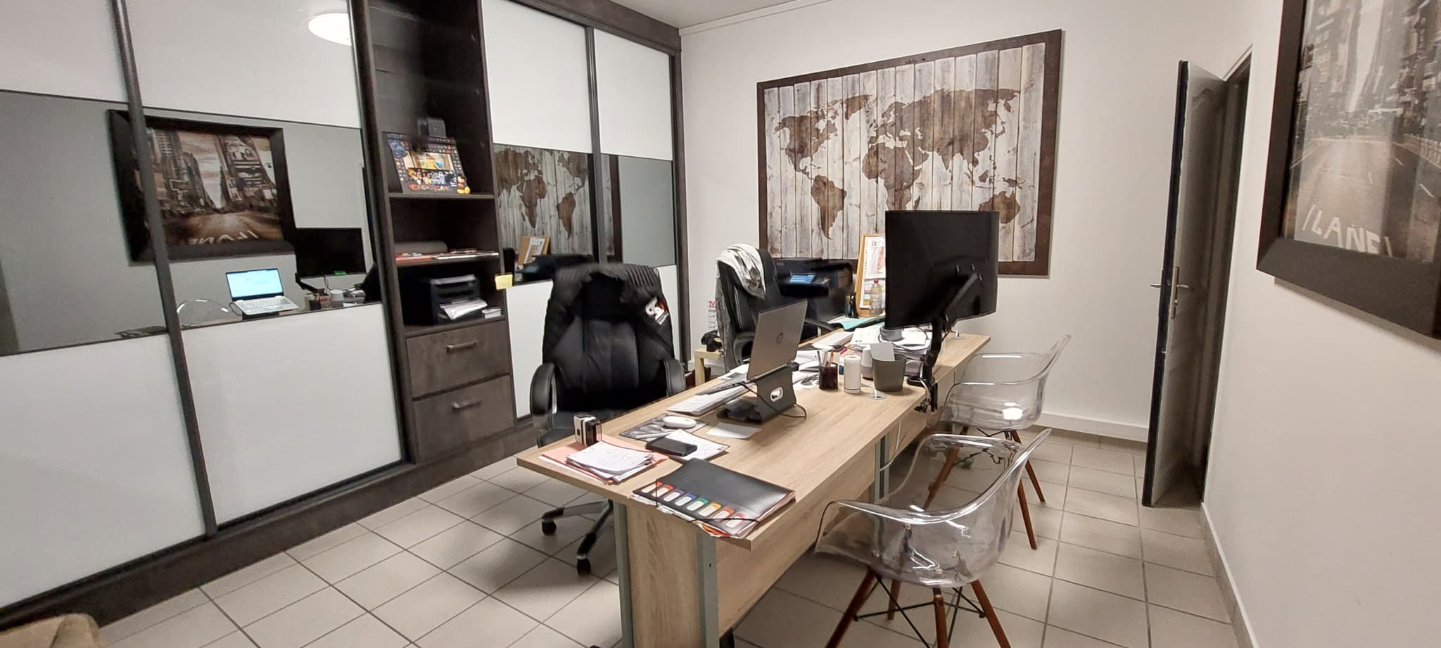Local commercial · 82 m² · Location — photo 2