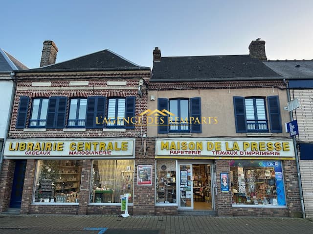 Local commercial · 253 m² · Achat des murs — photo 1