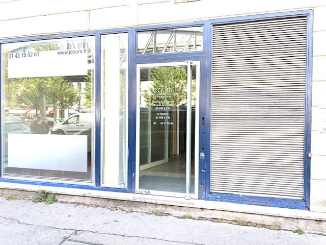 Local commercial · 90 m² · Achat des murs — photo 2