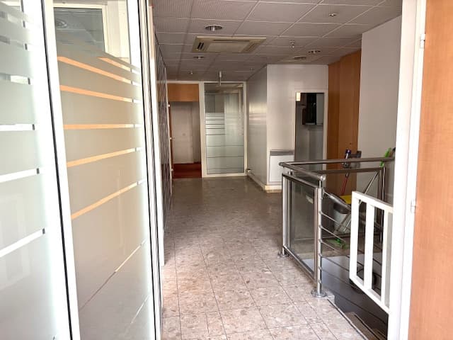 Local commercial · 90 m² · Achat des murs — photo 3