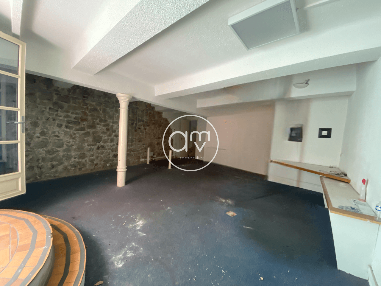 Local commercial · 48 m² · Location — photo 2