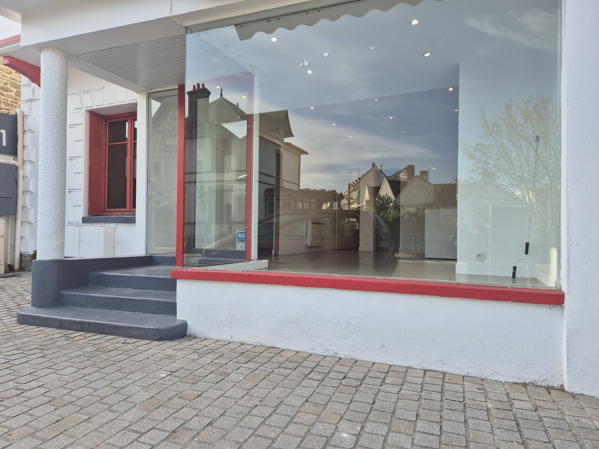 Local commercial · 50 m² · Location — photo 1