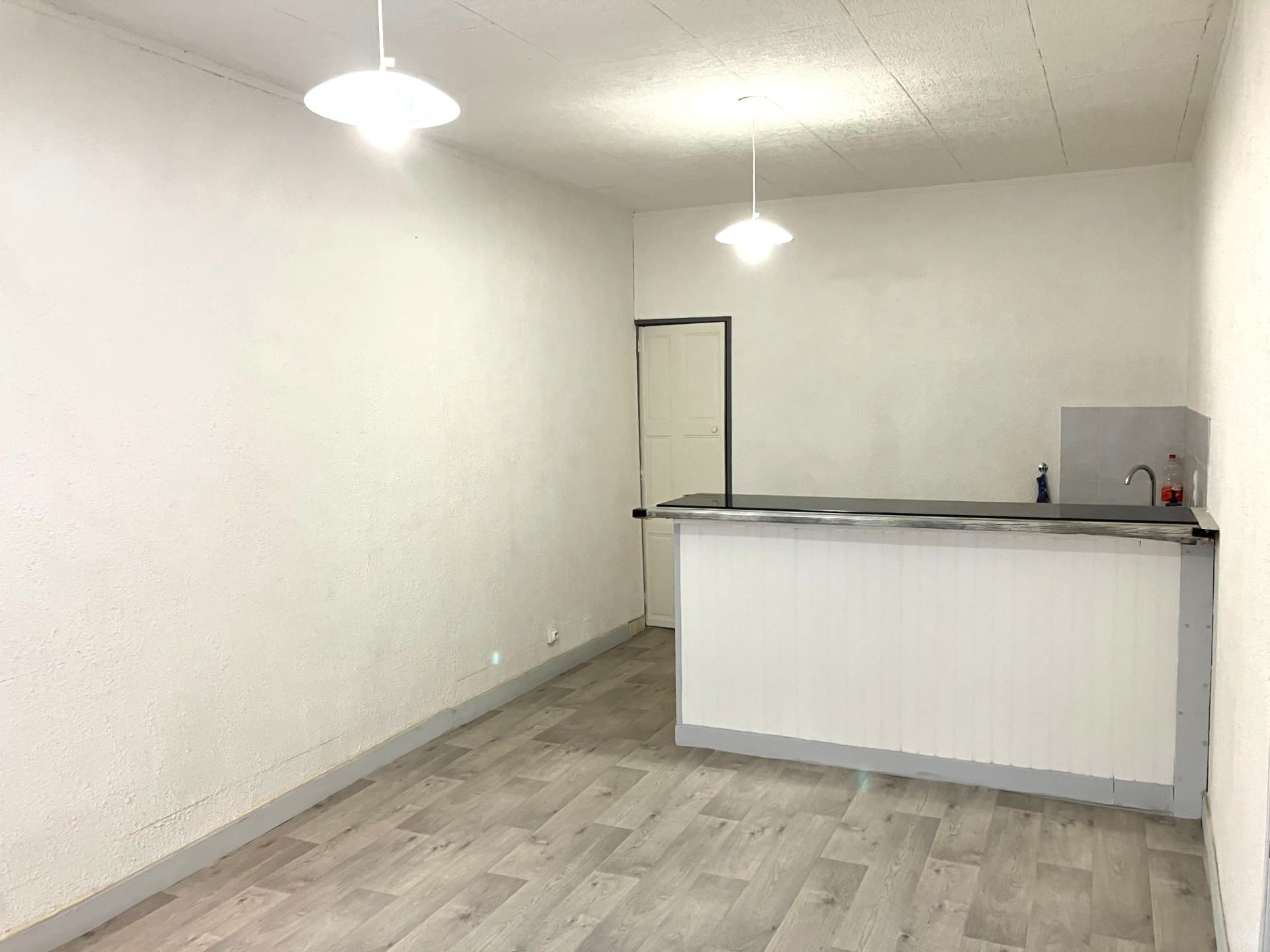 Local commercial · 24 m² · Achat des murs — photo 3