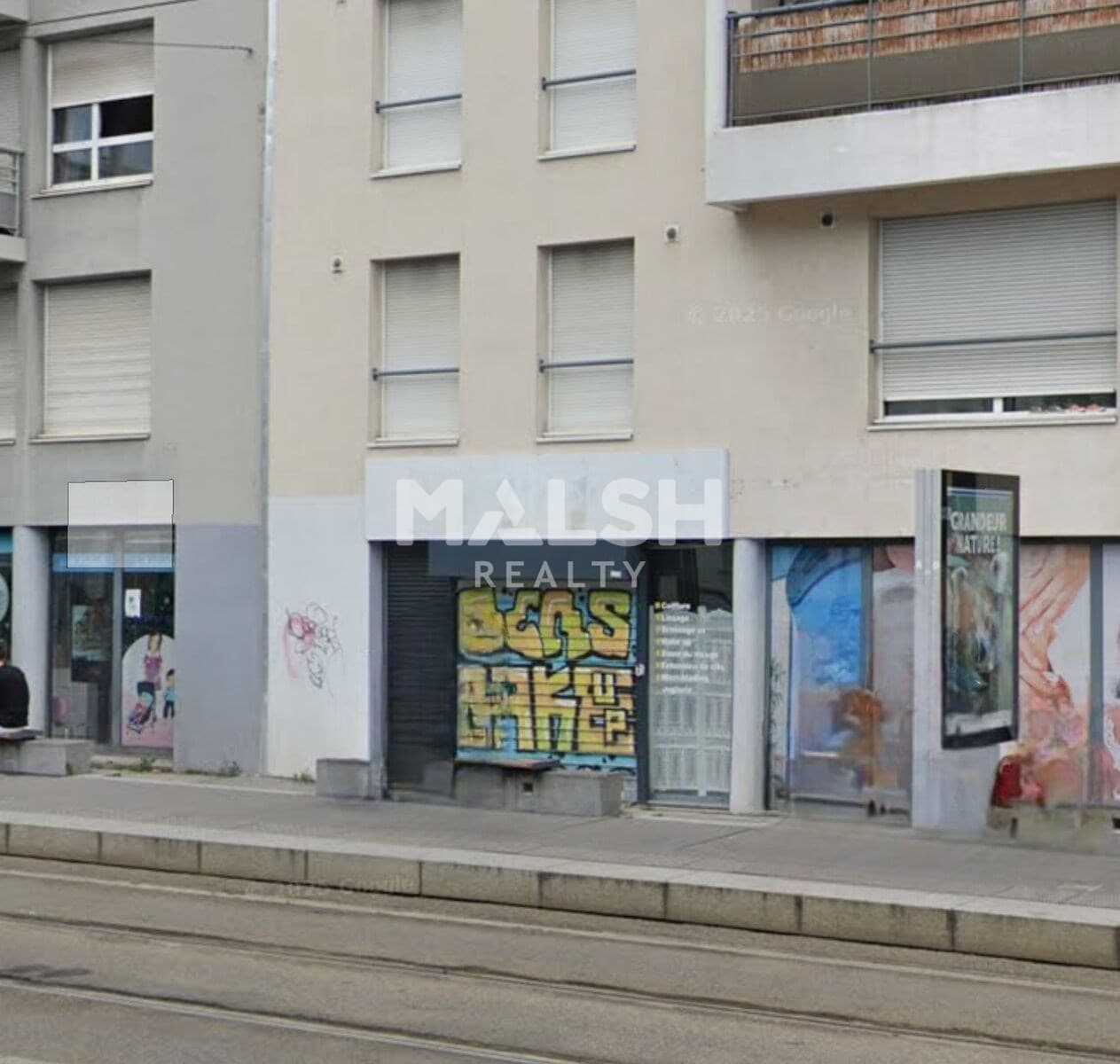 Local commercial · 71 m² · Location — photo 1