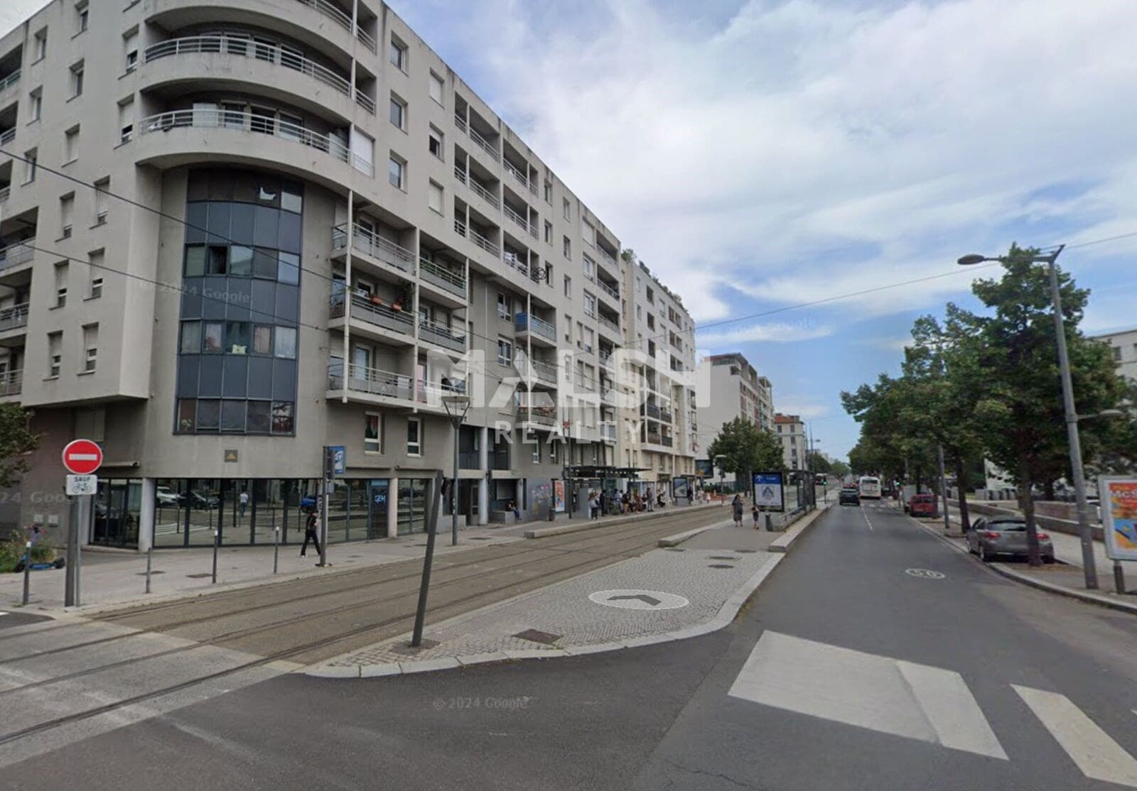Local commercial · 71 m² · Location — photo 2