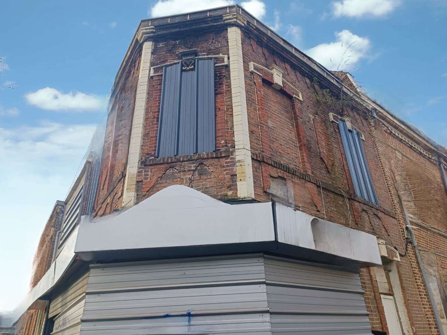 Local commercial · 145 m² · Achat des murs — photo 2
