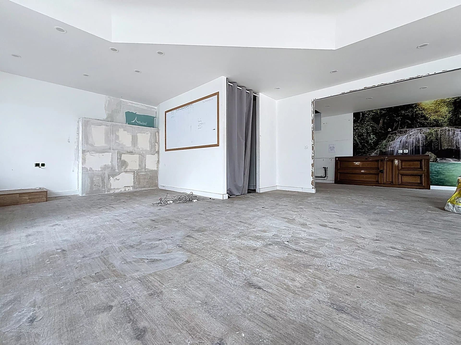Local commercial · 120 m² · Location — photo 2