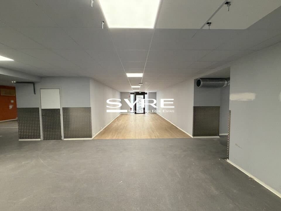 Local commercial · 540 m² · Location — photo 2