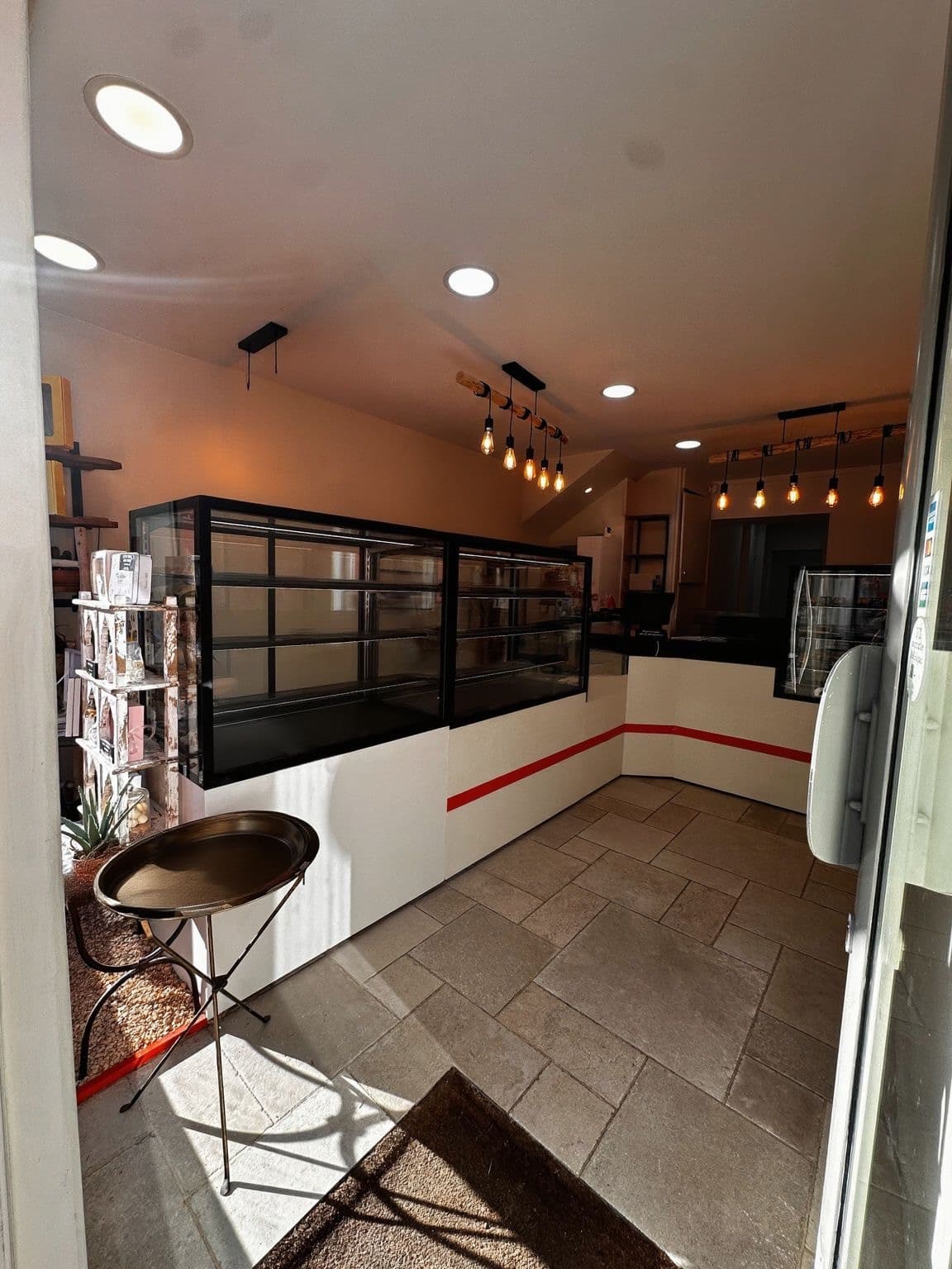 Local commercial · 48 m² · Fonds de commerce — photo 1