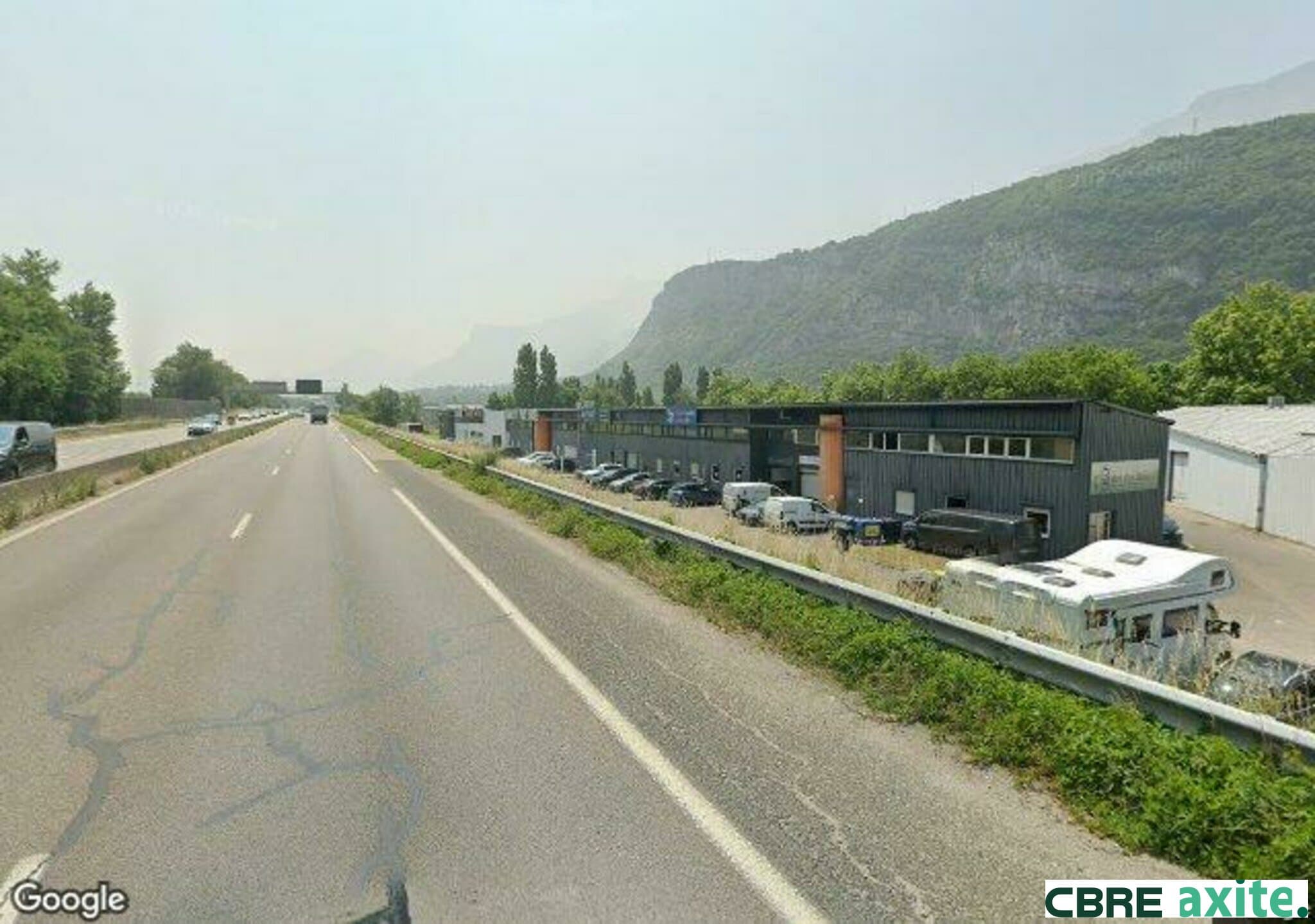 Local commercial · 350 m² · Location — photo 1