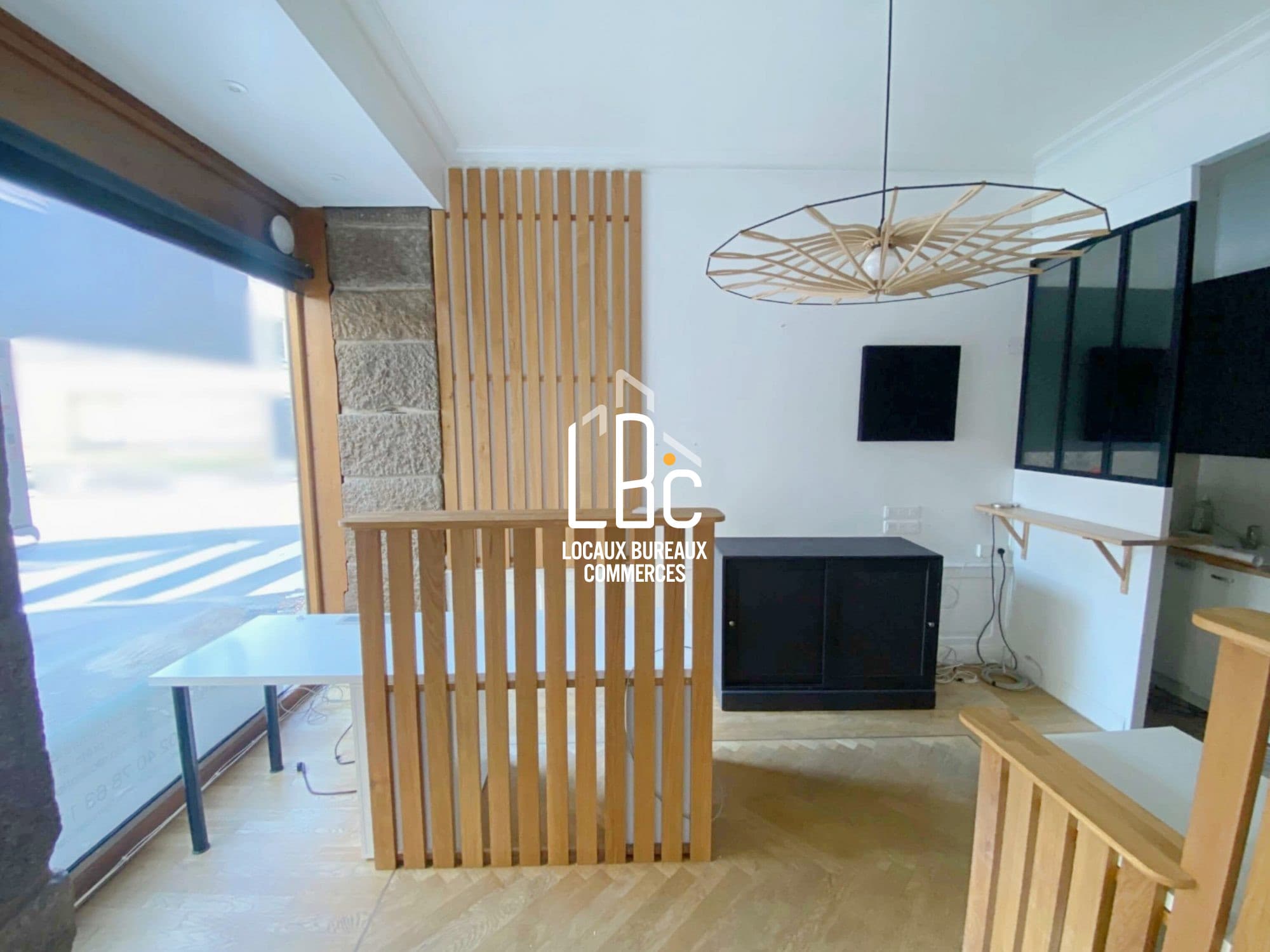 Local commercial · 23 m² · Achat des murs — photo 2