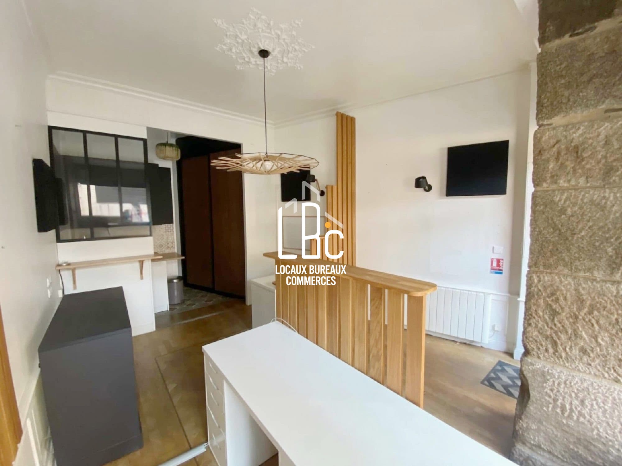 Local commercial · 23 m² · Achat des murs — photo 3