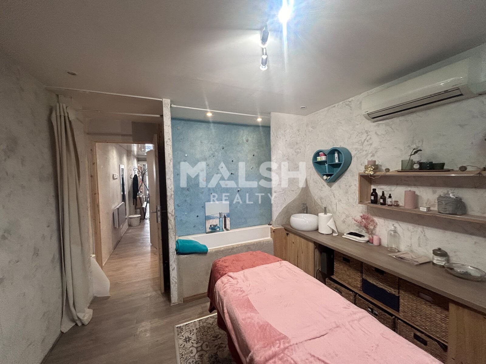 Local commercial · 71 m² · Achat des murs — photo 3