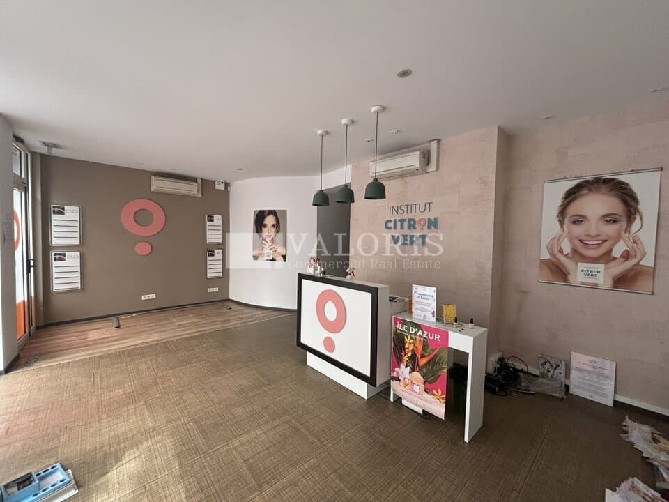 Local commercial · 130 m² · Achat des murs — photo 2