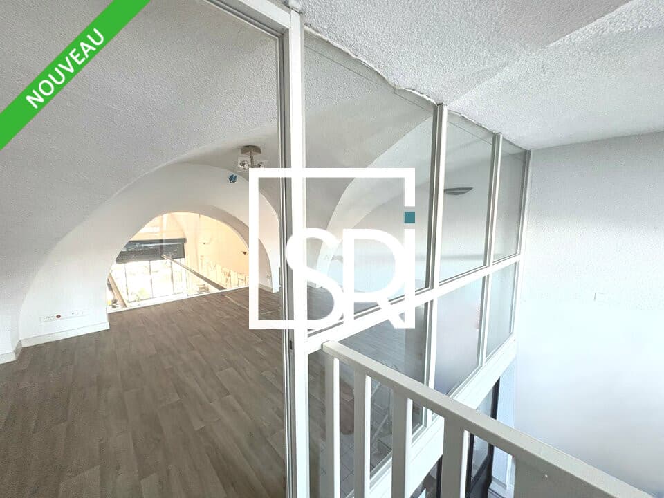 Local commercial · 284 m² · Location — photo 3