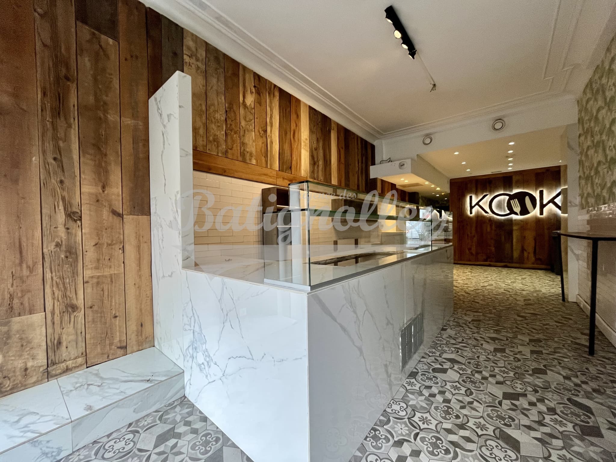 Local commercial · 59 m² · Location — photo 1