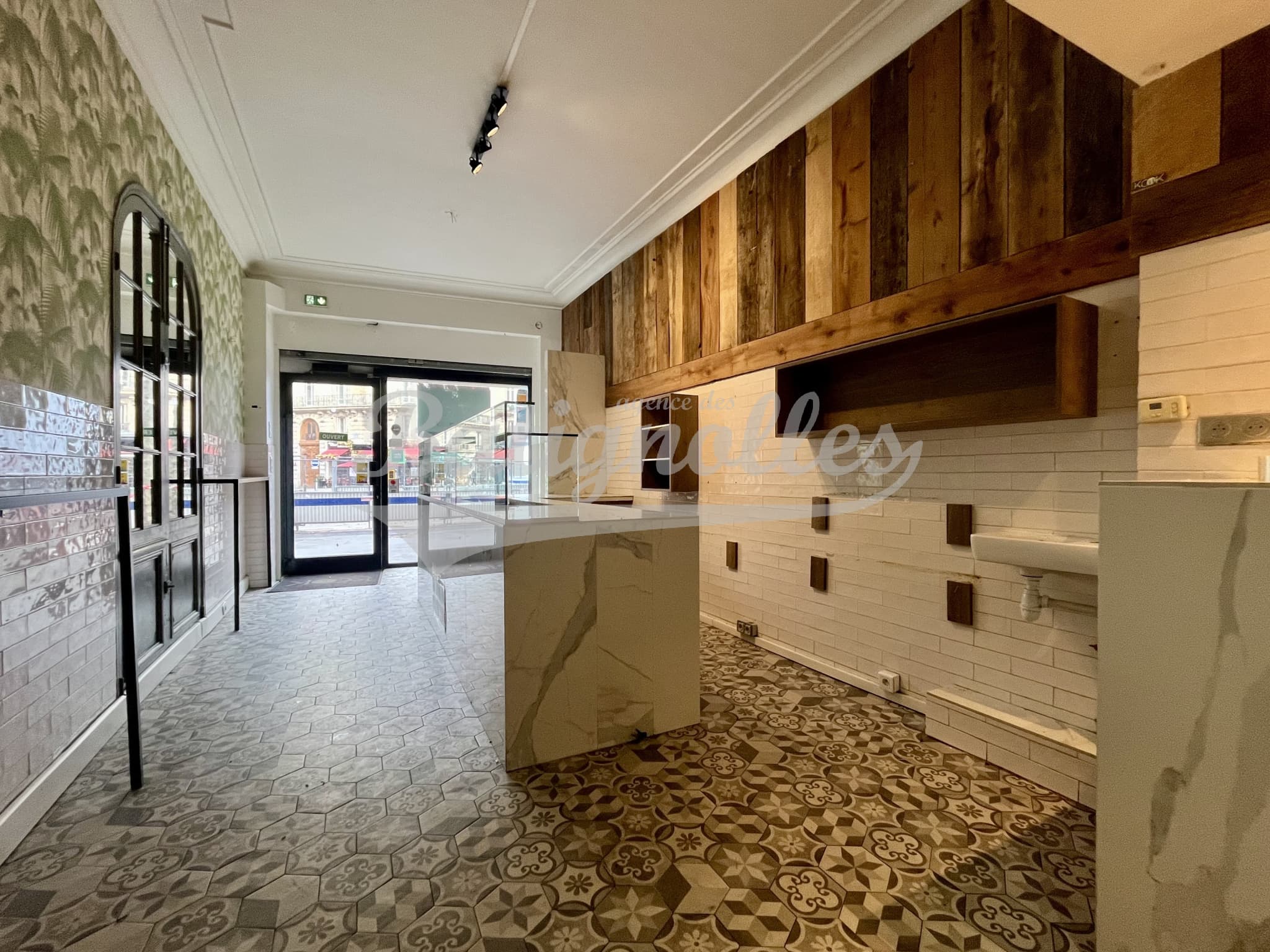 Local commercial · 59 m² · Location — photo 2