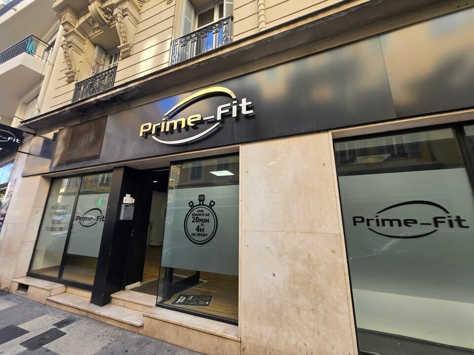 Local commercial · 110 m² · Location — photo 1