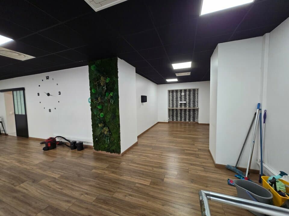 Local commercial · 110 m² · Location — photo 3
