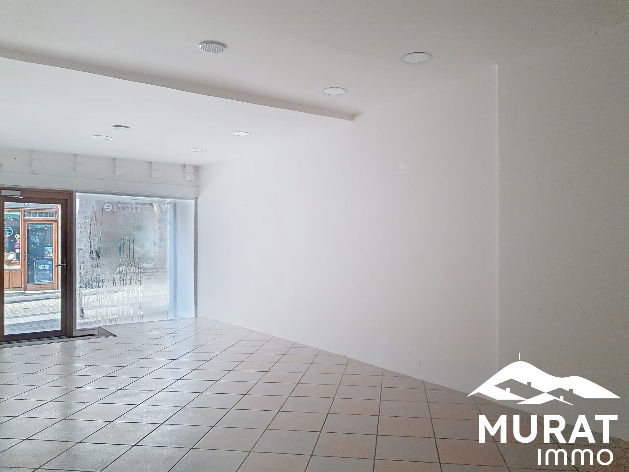 Local commercial · 75 m² · Location — photo 2