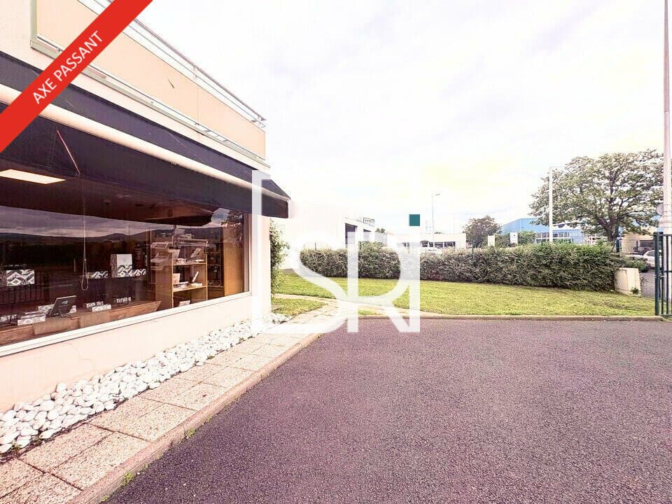 Local commercial · 635 m² · Achat des murs — photo 1