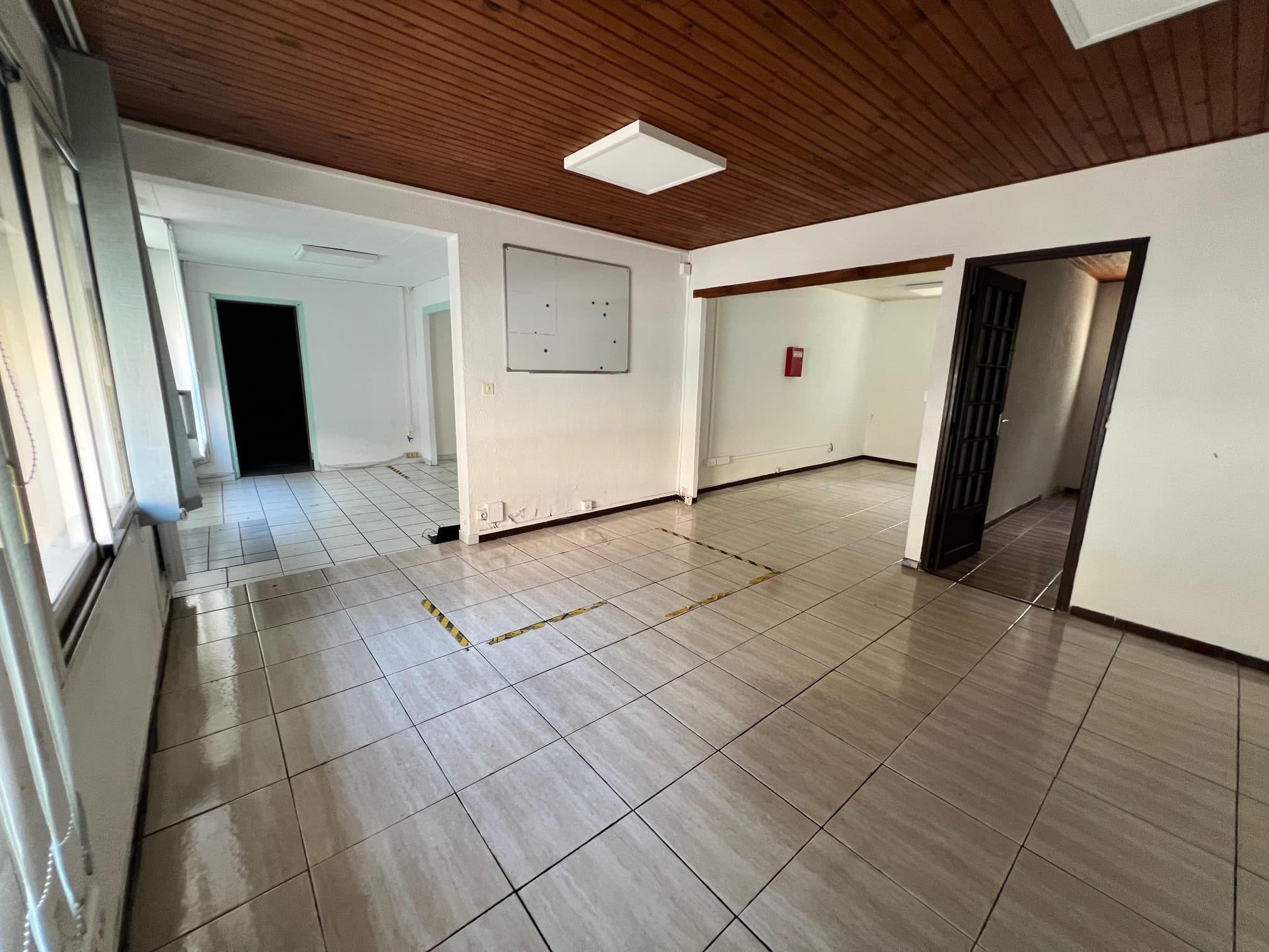 Local commercial · 80 m² · Location — photo 1