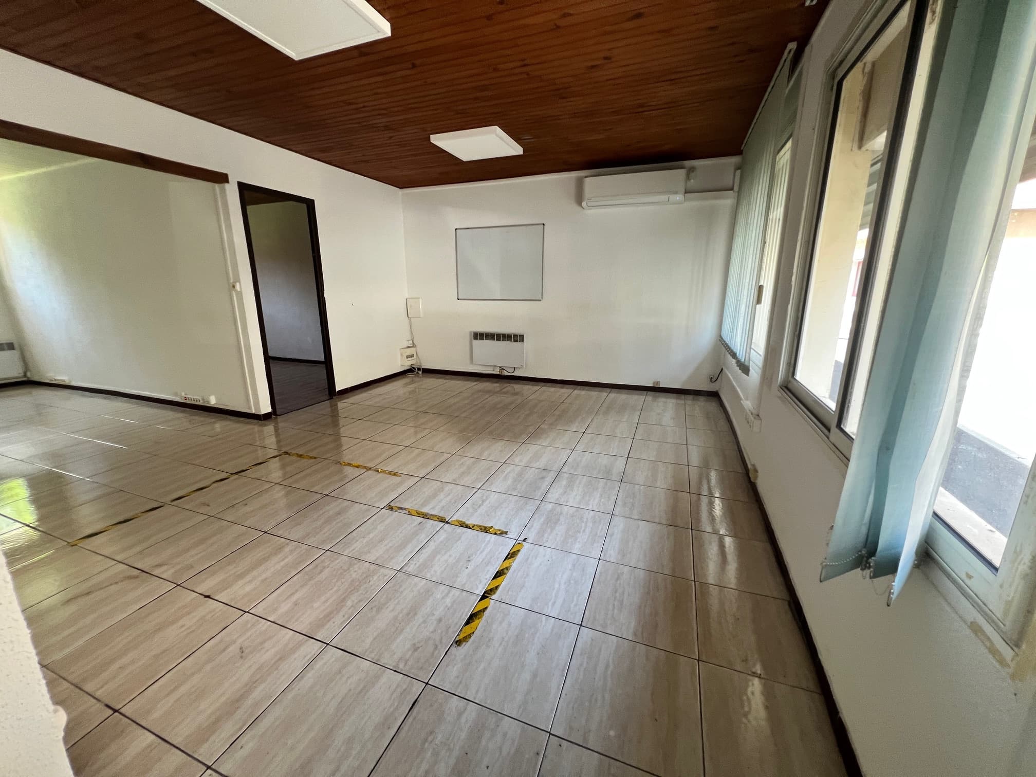 Local commercial · 80 m² · Location — photo 2