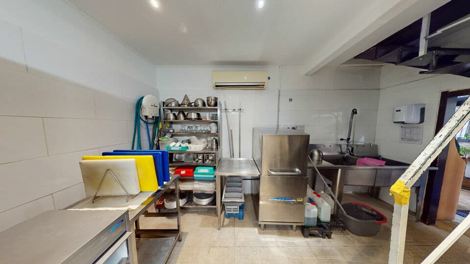 Local commercial · 130 m² · Fonds de commerce — photo 3
