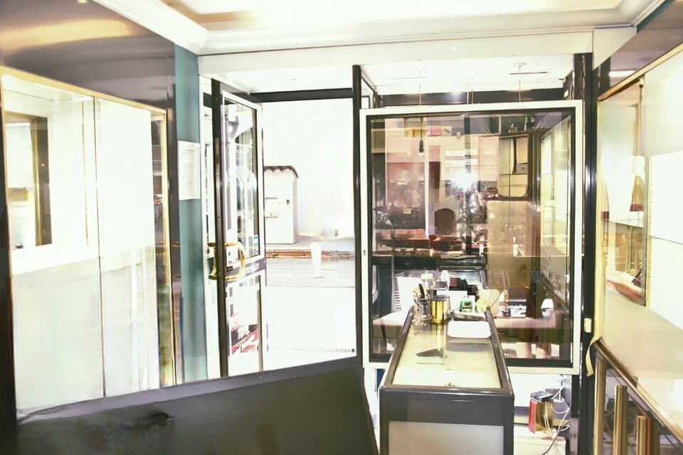 Local commercial · 15 m² · Location — photo 2